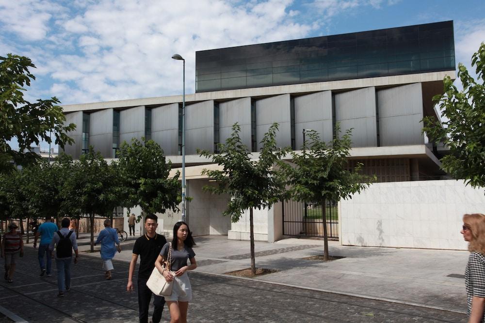 A Skip Away From The Acropolis Museum - 1 Bdrm Apartment Atene Esterno foto